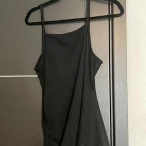 Black fitted. Tie up one side.